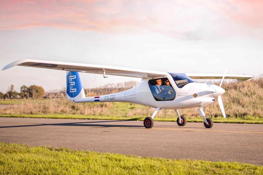 Aereo dell'accademia F-flight